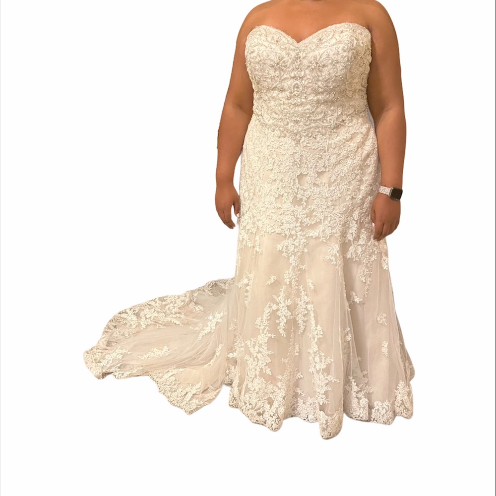 Essence of Australia Bridal Gown
